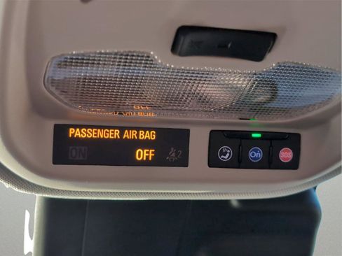 Used 2024 Chevrolet Trax ACTIV w/ Sunroof Package image 20