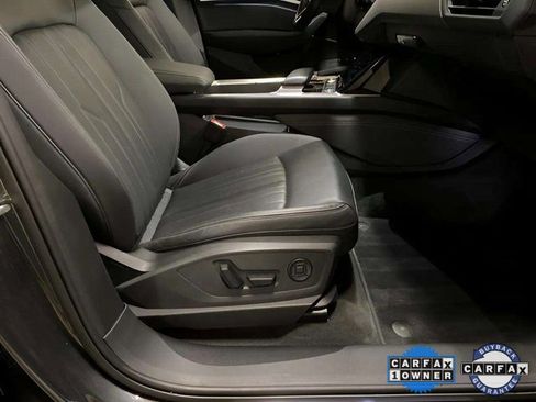 Used 2024 Audi Q8 e-tron Premium Plus image 86