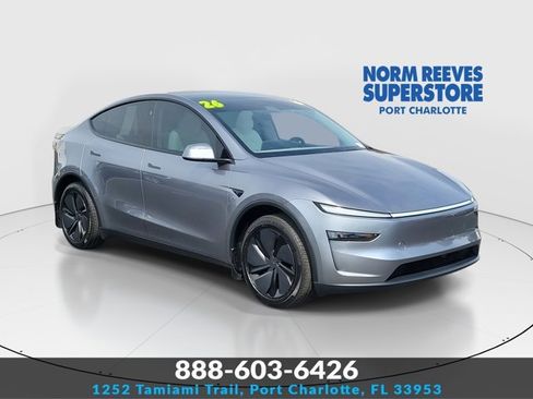 Used 2026 Tesla Model Y AWD image 1