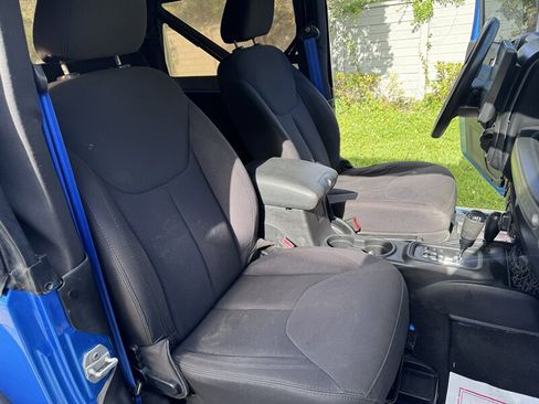 Used 2015 Jeep Wrangler Sport AWD/4WD image 16