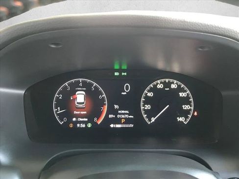 Used 2025 Honda HR-V Sport image 9