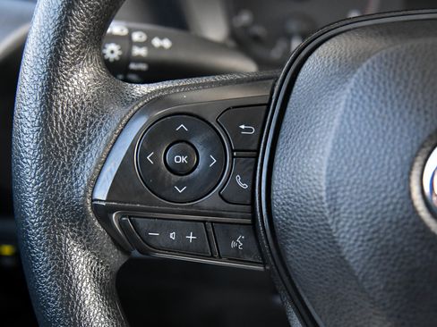 Used 2024 Toyota Corolla LE image 30