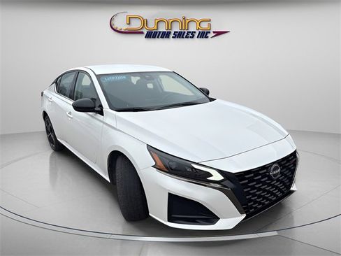 Used 2024 Nissan Altima 2.5 SR image 4