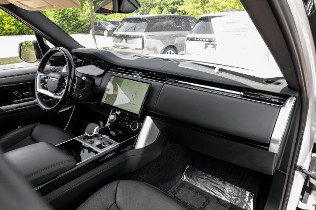 Used 2023 Land Rover Range Rover SE AWD/4WD image 14