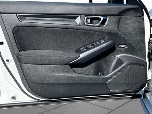 Used 2025 Honda Civic Sport image 25