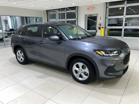 Used 2023 Honda HR-V LX image 1