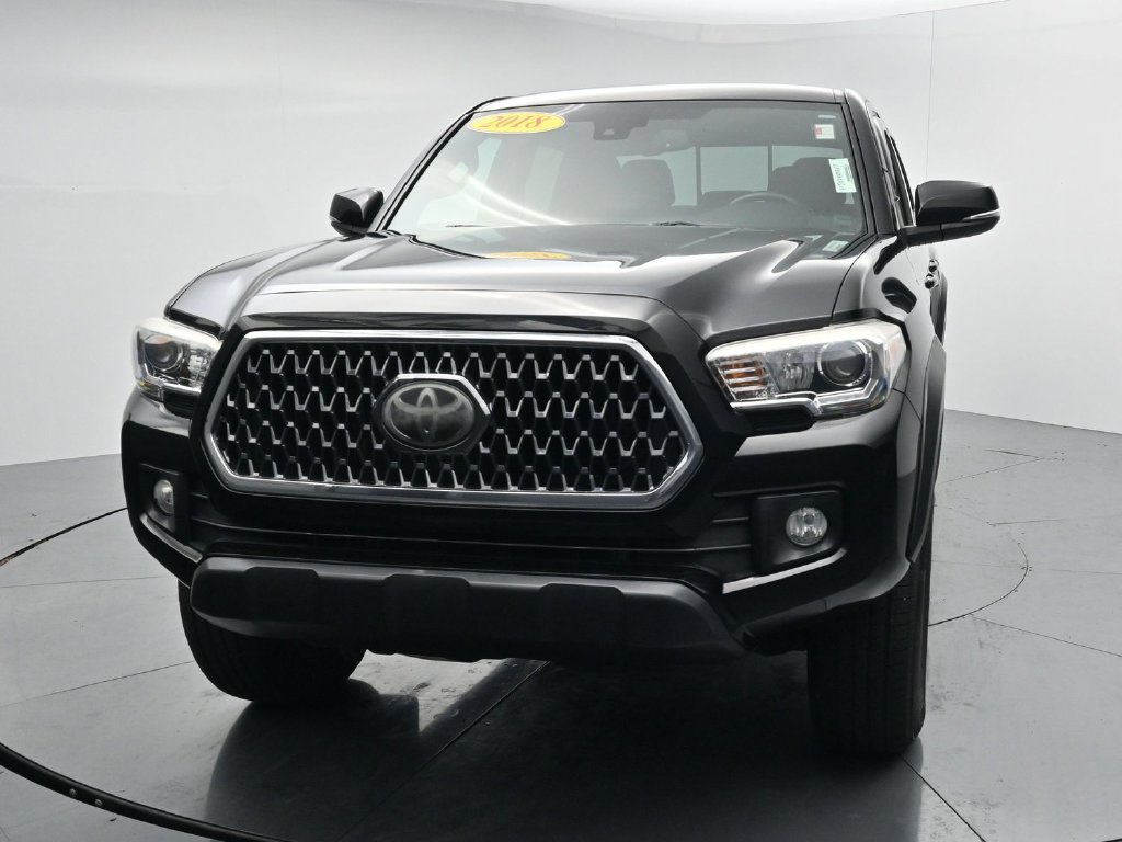 Used 2018 Toyota Tacoma TRD Off-Road w/ Technology Package AWD/4WD image 3