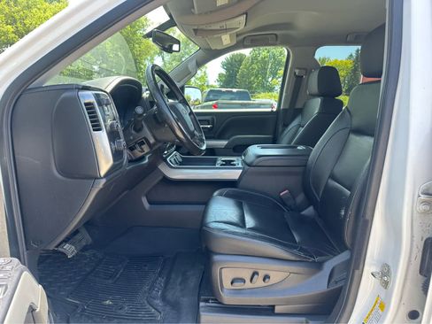 Used 2018 Chevrolet Silverado 1500 LTZ Z71 AWD/4WD image 9