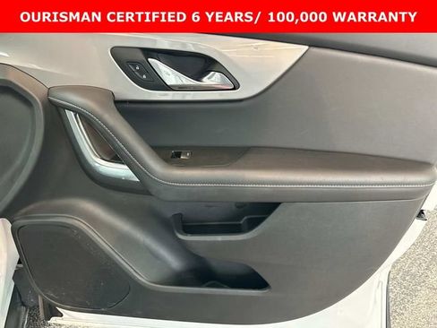 Certified 2025 Chevrolet Blazer LT FWD image 8