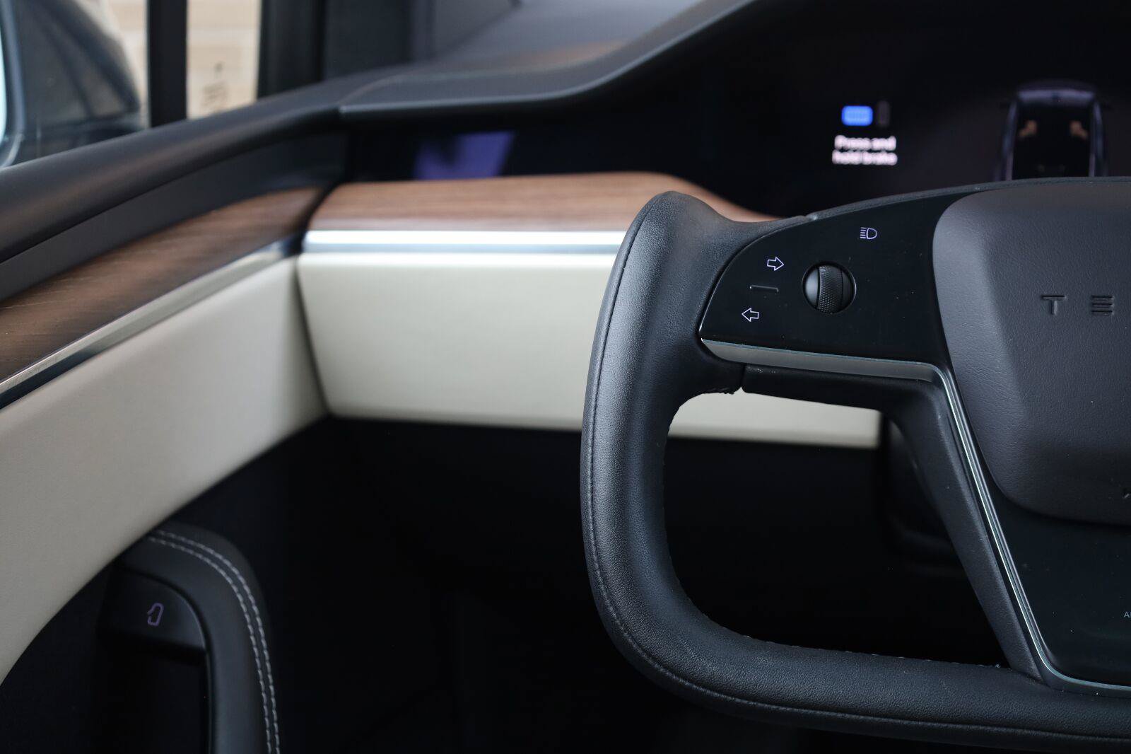 Used 2023 Tesla Model X AWD/4WD image 37