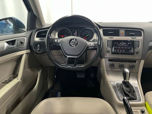 Used 2015 Volkswagen Golf TDI S image 19