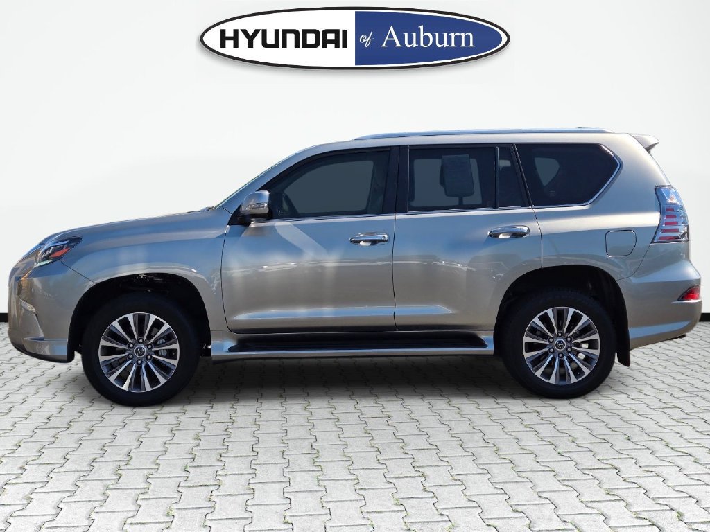 Used 2023 Lexus GX 460 Luxury w/ Accessory Package AWD/4WD image 10