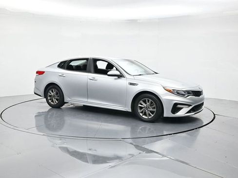 Used 2020 Kia Optima LX FWD image 3