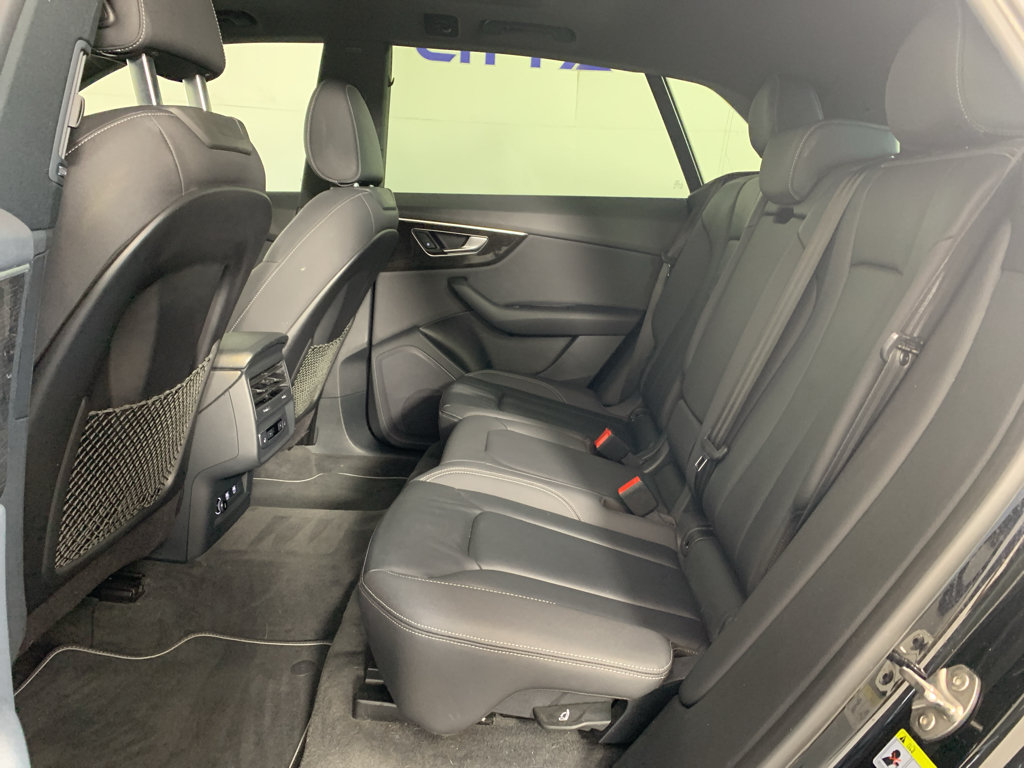 Used 2019 Audi Q8 Premium w/ Convenience Package AWD/4WD image 31