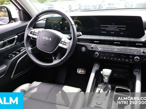 Used 2024 Kia Telluride SX w/ Towing Package FWD image 28