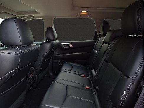 Used 2019 Nissan Pathfinder Platinum FWD image 10