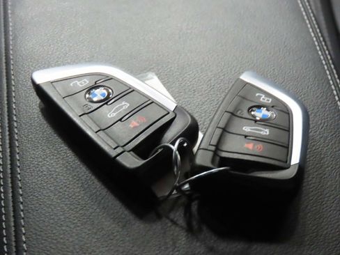 Used 2023 BMW M2 w/ Lighting Package image 10