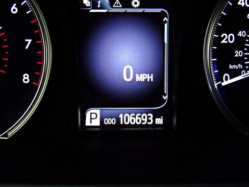 Used 2016 Toyota Camry LE FWD image 14