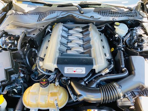 Used 2016 Ford Mustang GT RWD image 28