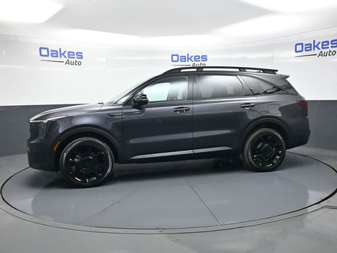 Certified 2025 Kia Sorento X-Line EX image 5