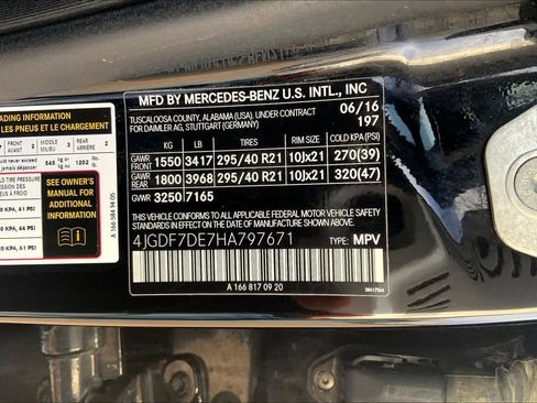 Used 2017 Mercedes-Benz GLS 550 4MATIC image 36