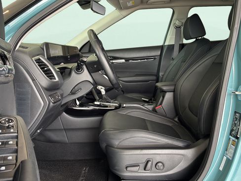 Used 2025 Kia Seltos EX w/ EX Sunroof Package FWD image 13