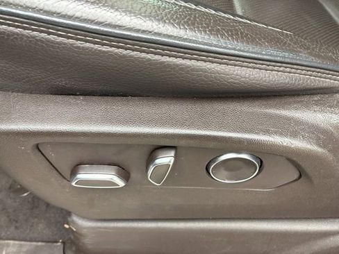 Used 2021 GMC Yukon Denali w/ Denali Ultimate Package image 11