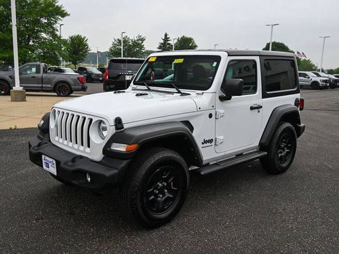 Used 2022 Jeep Wrangler Sport AWD/4WD image 9