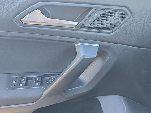 Used 2021 Volkswagen Tiguan S image 13