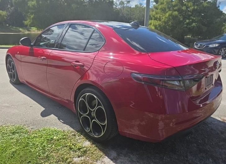 Used 2024 Alfa Romeo Giulia Ti RWD image 15