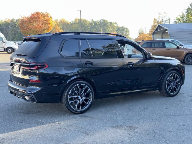Used 2025 BMW X7 xDrive40i w/ M Sport Package AWD/4WD image 12