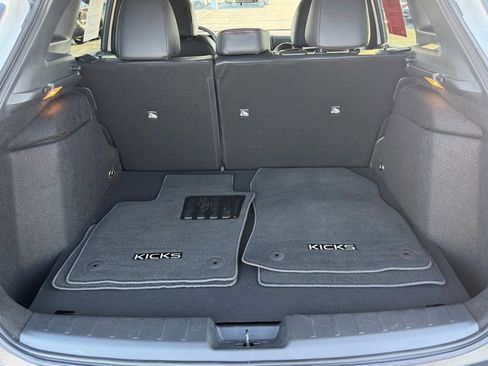 Used 2025 Nissan Kicks SR image 42