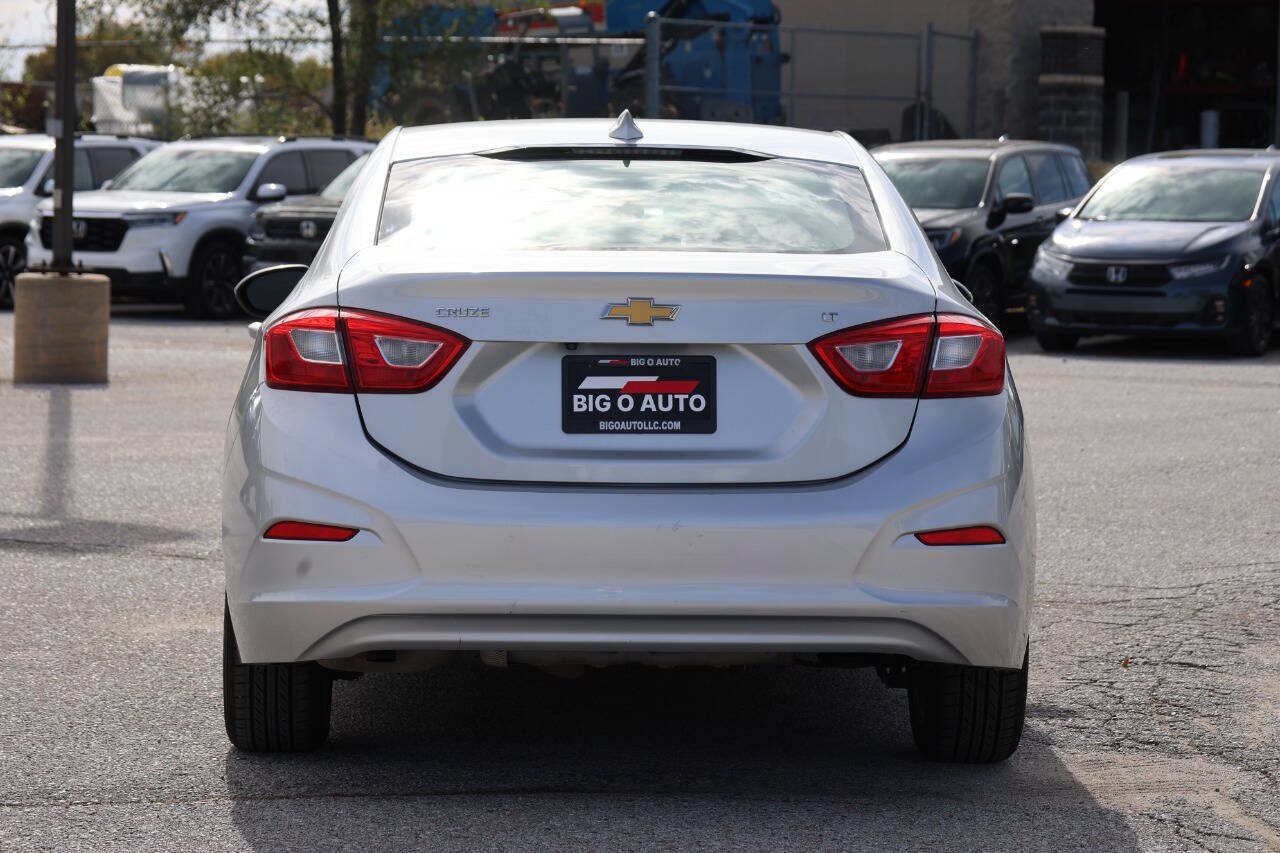 Used 2018 Chevrolet Cruze LT w/ Convenience Package FWD image 10