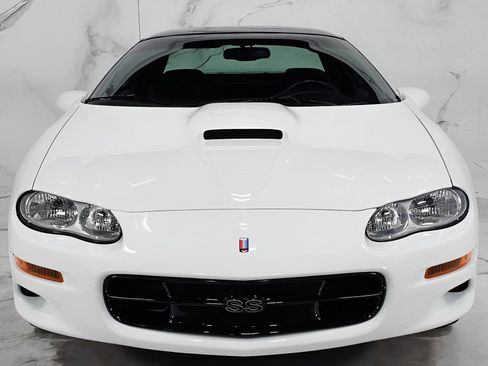 Used 2000 Chevrolet Camaro Z28 w/ SS Performance/Appearance Pkg image 13