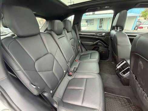 Used 2012 Porsche Cayenne S AWD/4WD image 21