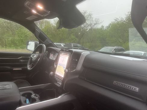 Used 2023 RAM 1500 Laramie AWD/4WD image 15