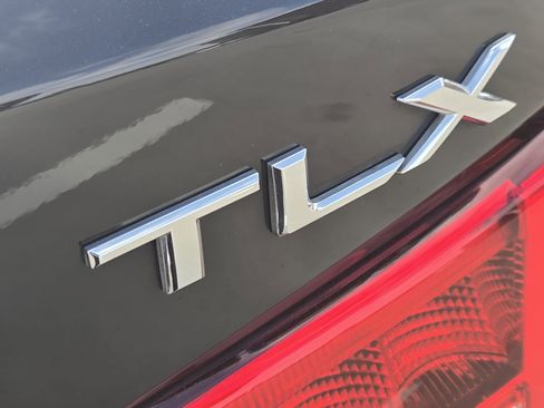 Used 2020 Acura TLX image 10