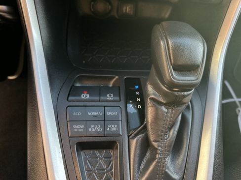 Used 2024 Toyota RAV4 LE image 16