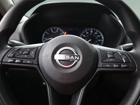 Used 2025 Nissan Sentra S FWD image 27
