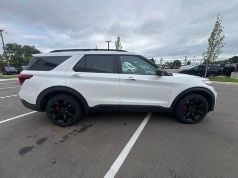 Used 2023 Ford Explorer ST w/ Equipment Group 401A AWD/4WD image 4