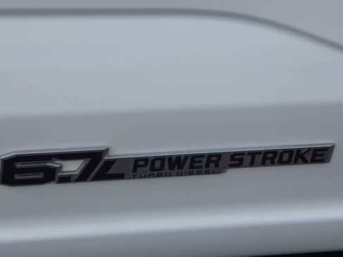 Used 2025 Ford F250 XLT image 13