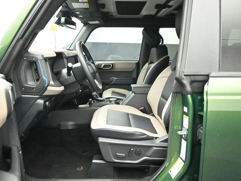 Certified 2024 Ford Bronco Wildtrak image 10