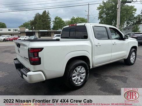 Used 2022 Nissan Frontier SV AWD/4WD image 3
