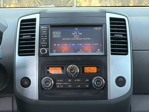 Used 2020 Nissan Frontier SV AWD/4WD image 17