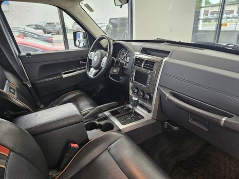 Used 2011 Jeep Liberty 70th Anniversary AWD/4WD image 14