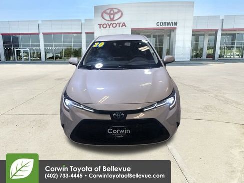 Used 2020 Toyota Corolla LE image 3