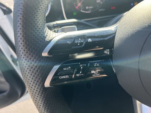 Used 2025 Mercedes-Benz C 300 Sedan image 19