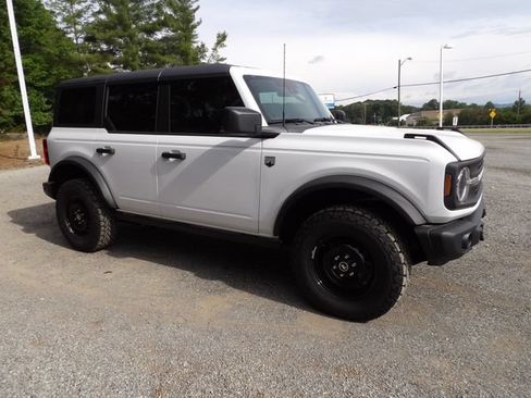 New 2026 Ford Bronco Big Bend w/ Black Diamond Package AWD/4WD image 6