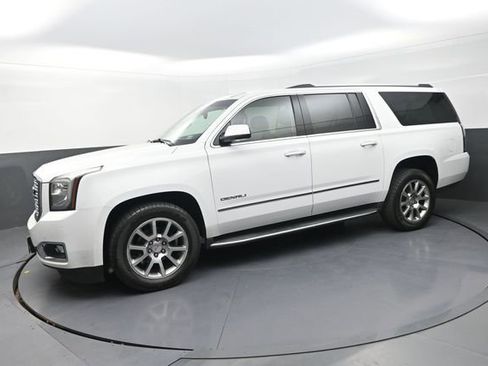 Used 2019 GMC Yukon XL Denali image 40