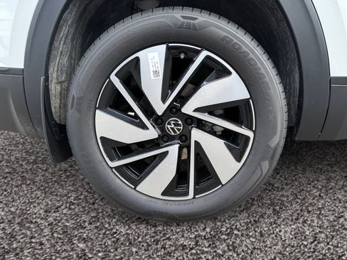 New 2026 Volkswagen Atlas SE image 14